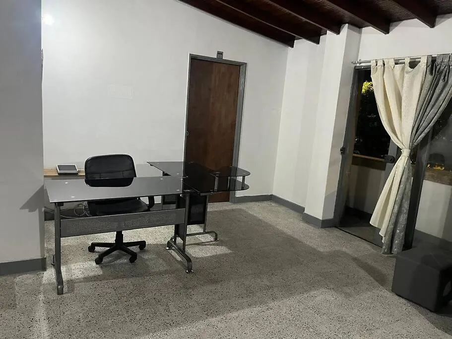 Casa La Victoria Alojamiento Completo Medellin Colombia