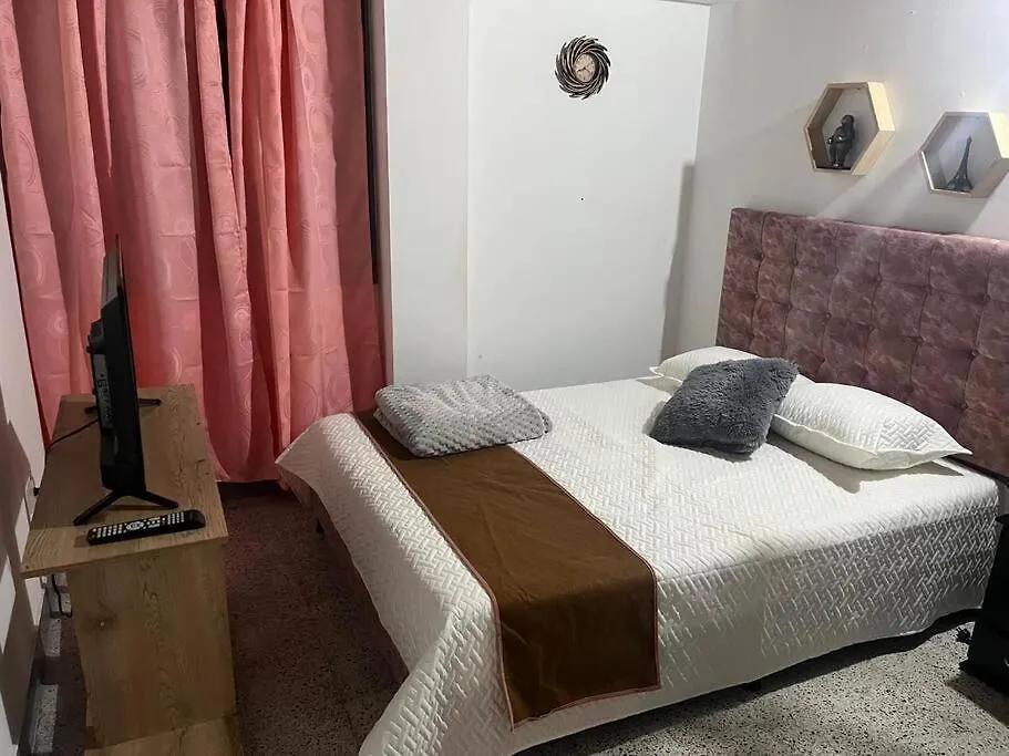 Casa La Victoria Alojamiento Completo Medellin Apartment