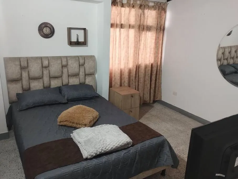 Casa La Victoria Alojamiento Completo Medellin Apartment