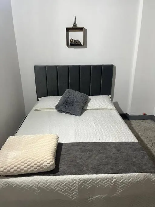 דירה Casa La Victoria Alojamiento Completo מדיין