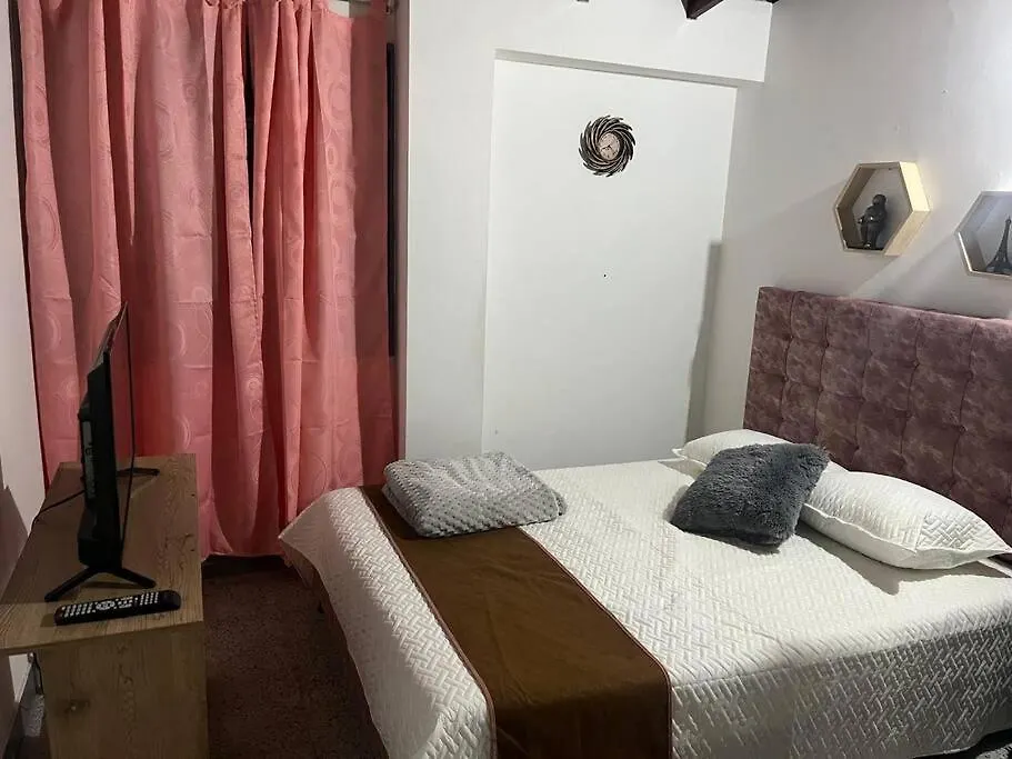 Apartment Casa La Victoria Alojamiento Completo Medellin